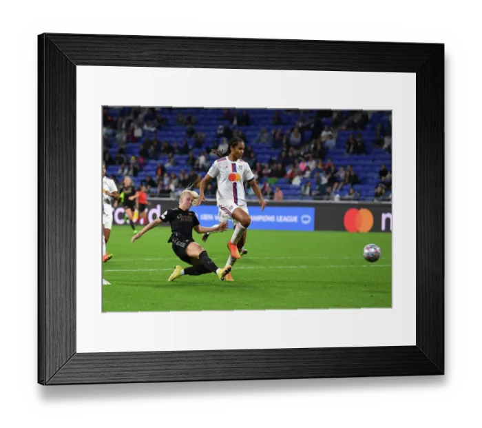 Framed Print : Beth Mead's Historic Fifth Goal: Arsenal Women's Champions League Victory over Olympique Lyonnais