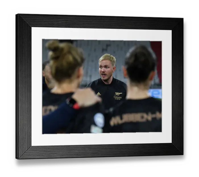 Framed Print : Arsenal WFC vs Olympique Lyonnais: Group C - UEFA Women's Champions League (19th October 2022)
