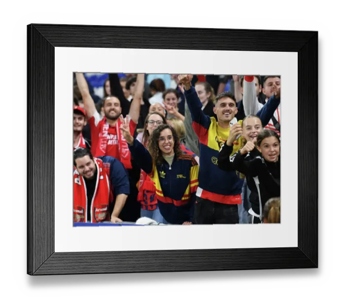 Framed Print : Arsenal Fans ReACT at Olympique Lyonnais vs Arsenal WFC, UEFA Women's Champions League, Lyon 2022