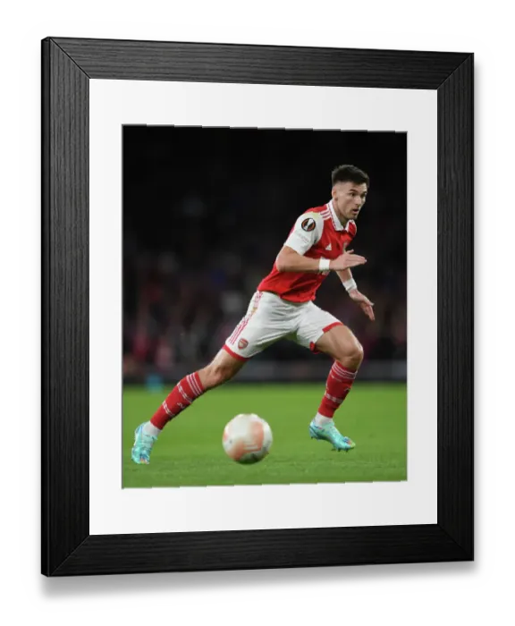 Framed Print : Arsenal's Kieran Tierney in Action against PSV Eindhoven in the 2022-23 Europa League Framed Print : Arsenal's Kieran Tierney in Action against PSV Eindhoven in the 2022-23 Europa League