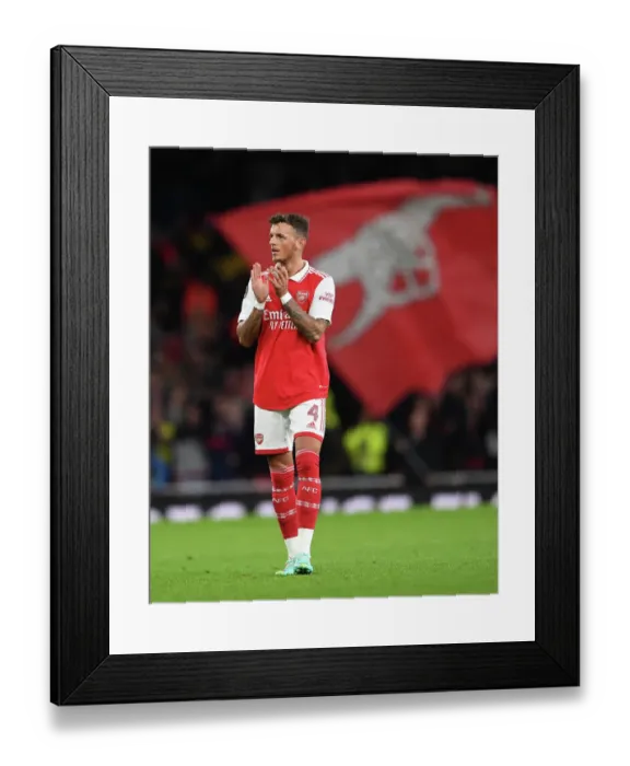 Framed Print : Arsenal Celebrate Victory Over PSV Eindhoven in Europa League Framed Print : Arsenal Celebrate Victory Over PSV Eindhoven in Europa League