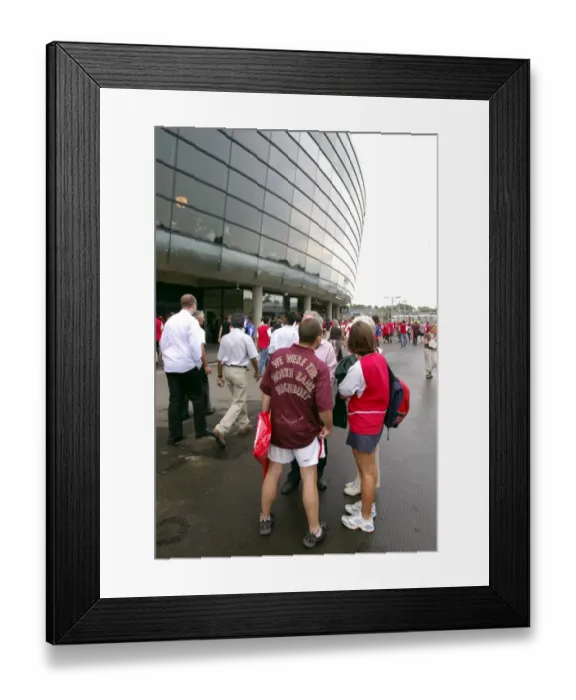 Framed Print : Arsenal Fans Celebrate Dennis Bergkamp's Testimonial: Arsenal 2:1 Ajax at Emirates Stadium