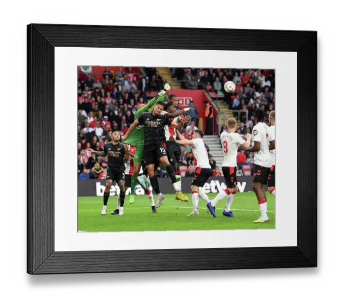 Framed Print : Saliba vs Bazunu: Clash of the Goalkeepers - Southampton vs Arsenal, Premier League 2022-23 Framed Print : Saliba vs Bazunu: Clash of the Goalkeepers - Southampton vs Arsenal, Premier League 2022-23