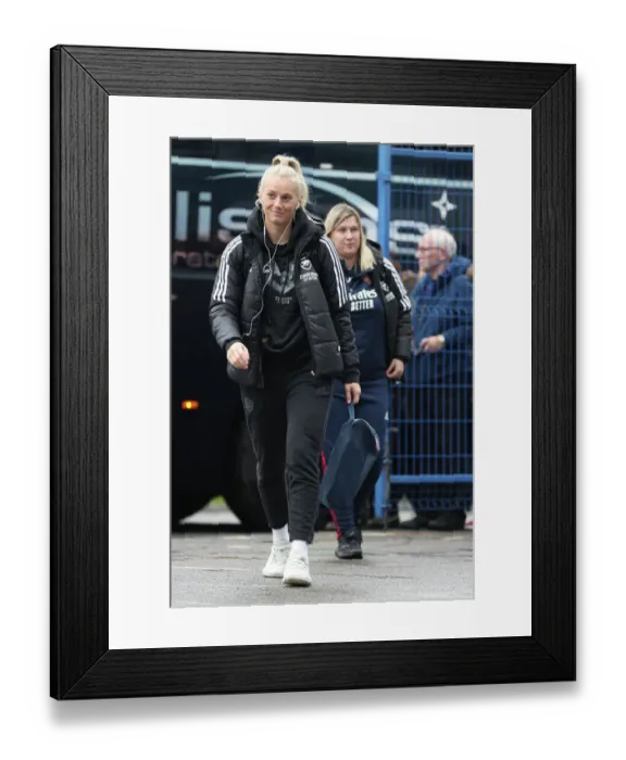 Framed Print : Arsenal's Stina Blackstenius Gears Up for Liverpool Clash in FA WSL