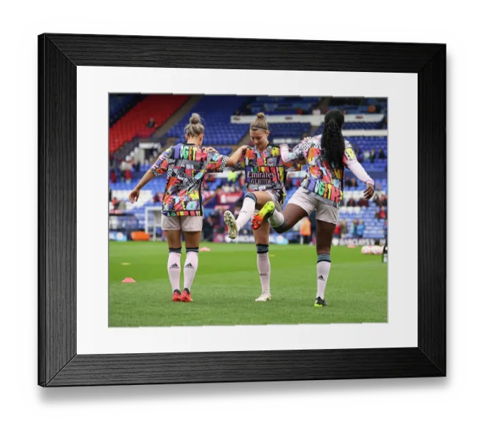 Framed Print : Arsenal Women Face Liverpool FC in FA Womens Super League Showdown