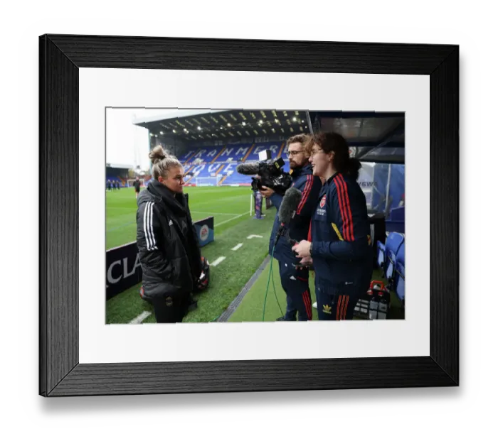 Framed Print : Arsenal Women Face Liverpool in FA Womens Super League Clash