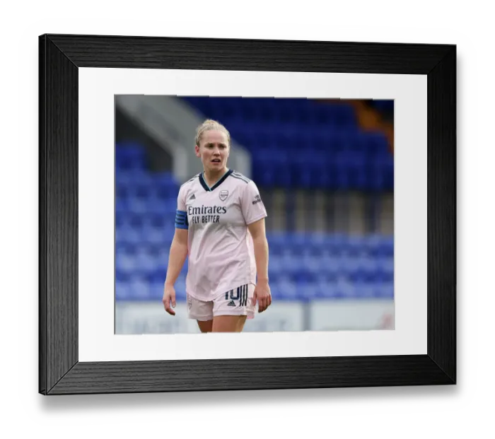 Framed Print : Arsenal's Kim Little in Action against Liverpool in FA WSL Clash