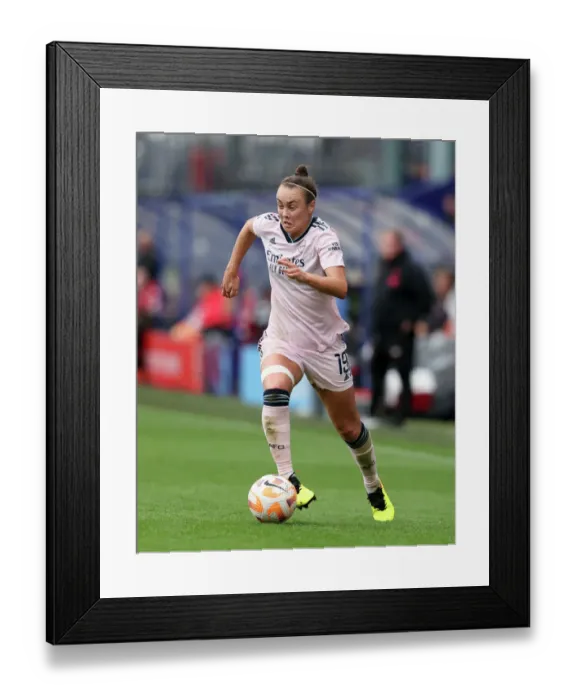 Framed Print : Arsenal vs. Liverpool: FA Women's Super League Showdown at Prenton Park