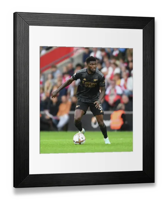 Framed Print : Thomas Partey in Action: Southampton vs. Arsenal, Premier League 2022-23 Framed Print : Thomas Partey in Action: Southampton vs. Arsenal, Premier League 2022-23