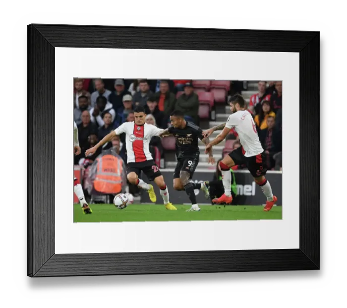 Framed Print : Gabriel Jesus Faces Off Against Southampton's Duje Caleta-Car and Mo Elyounoussi in the 2022-23 Premier League Clash