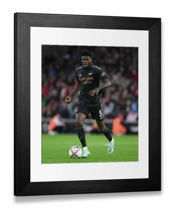 Framed Print : Thomas Partey in Action: Southampton vs Arsenal, Premier League 2022-23