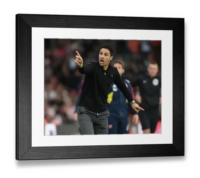 Framed Print : Mikel Arteta Guides Arsenal in Premier League Clash vs. Southampton (2022-23)