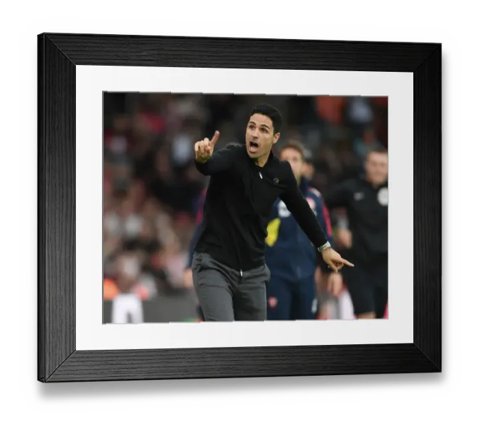 Framed Print : Mikel Arteta Leads Arsenal in Premier League Battle against Southampton (2022-23)