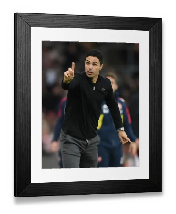 Framed Print : Mikel Arteta Leads Arsenal in Premier League Battle at Southampton (2022-23)
