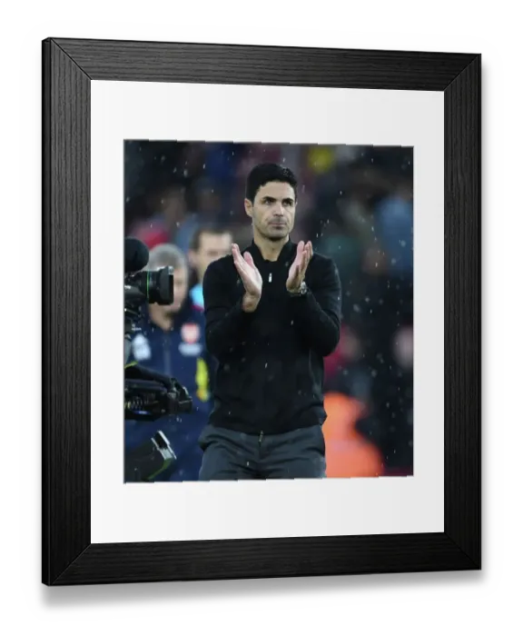Framed Print : Arsenal's Mikel Arteta Applauds Fans after Southampton Victory, 2022-23 Premier League