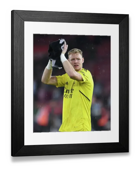 Framed Print : Arsenal's Aaron Ramsdale Applauding Fans after Southampton Victory - Premier League 2022-23 Framed Print : Arsenal's Aaron Ramsdale Applauding Fans after Southampton Victory - Premier League 2022-23