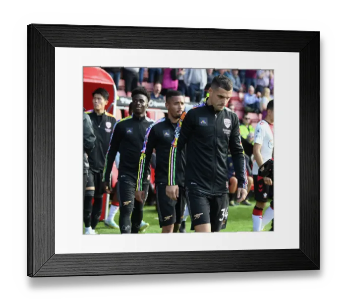 Framed Print : Arsenal's Saka and Jesus: Focused Determination Ahead of Southampton Showdown - Premier League 2022-23 Framed Print : Arsenal's Saka and Jesus: Focused Determination Ahead of Southampton Showdown - Premier League 2022-23