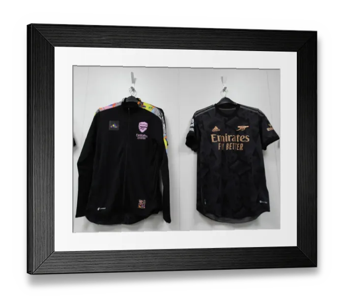 Framed Print : United Arsenal: Pre-Match Huddle Before Southampton Clash, Premier League 2022-23 Framed Print : United Arsenal: Pre-Match Huddle Before Southampton Clash, Premier League 2022-23