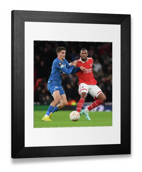 Framed Print : Arsenal vs PSV Eindhoven: Europa League Clash at Emirates Stadium