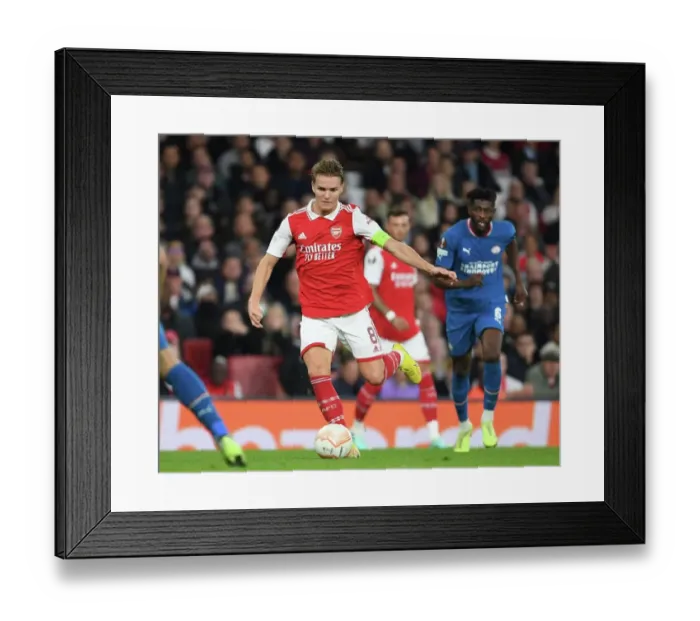 Framed Print : Arsenal vs PSV Eindhoven: Europa League Clash at Emirates Stadium (2022-23)