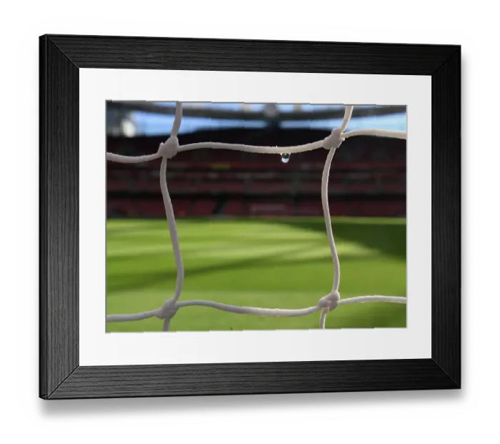 Framed Print : Rainy Start: Arsenal FC vs. PSV Eindhoven, UEFA Europa League 2022-23