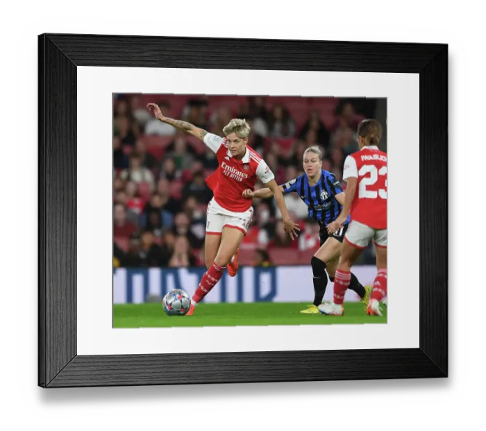 Framed Print : Battle in Group C: Arsenal vs FC Zurich - UEFA Women's Champions League