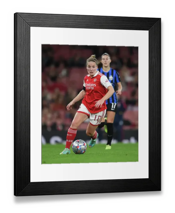 Framed Print : Battle in Group C: Arsenal vs. FC Zurich - Arsenal Women's UEFA Champions League