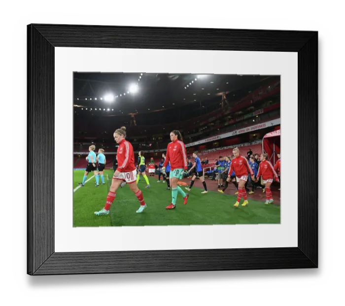 Framed Print : Battle in Group C: Arsenal Women vs FC Zurich - UEFA Women's Champions League Framed Print : Battle in Group C: Arsenal Women vs FC Zurich - UEFA Women's Champions League