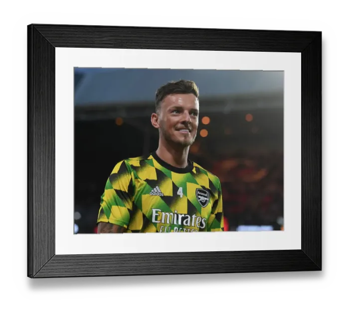 Framed Print : Arsenal's Ben White Faces Off Against PSV Eindhoven in Europa League Group A