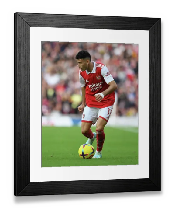 Framed Print : Martinelli Shines: Arsenal's Dominant Win Against Nottingham Forest Framed Print : Martinelli Shines: Arsenal's Dominant Win Against Nottingham Forest