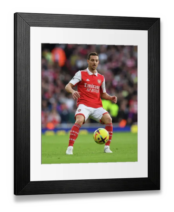 Framed Print : Arsenal's Cedric Soares in Action at Emirates Stadium Against Nottingham Forest (2022-23)