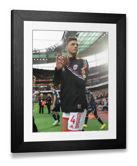 Framed Print : Arsenal's Ben White Gears Up for Arsenal v Nottingham Forest Clash (2022-23) Framed Print : Arsenal's Ben White Gears Up for Arsenal v Nottingham Forest Clash (2022-23)