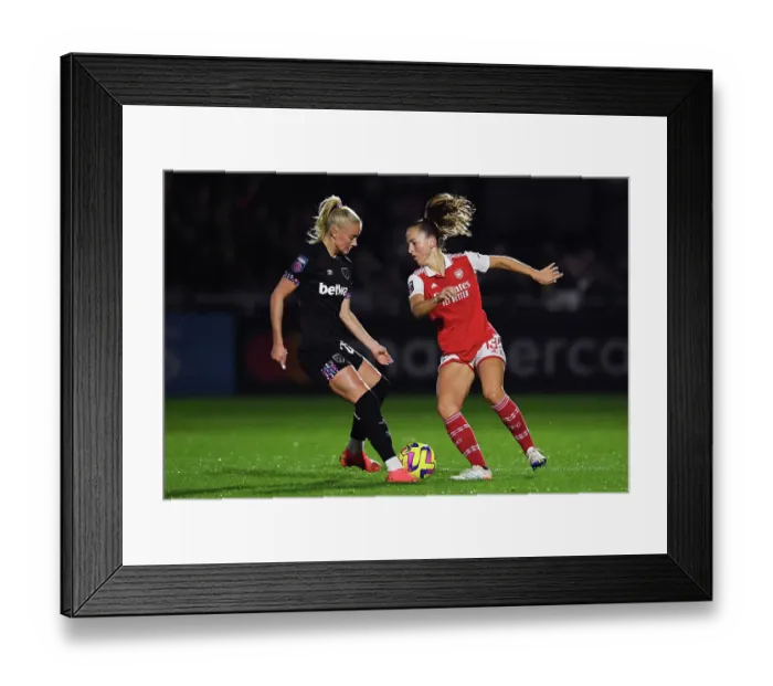 Framed Print : Arsenal Women vs West Ham United: Battle in the Barclays Womens Super League (2022-23) Framed Print : Arsenal Women vs West Ham United: Battle in the Barclays Womens Super League (2022-23)