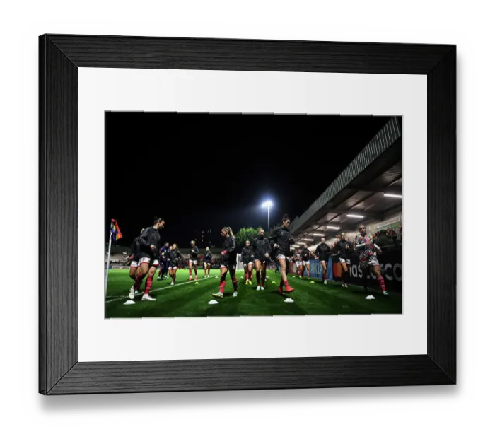Framed Print : Arsenal Women's Team Pre-Match Warm-Up vs. West Ham United (2022-23 FA WSL) - Arsenal FC Framed Print : Arsenal Women's Team Pre-Match Warm-Up vs. West Ham United (2022-23 FA WSL) - Arsenal FC
