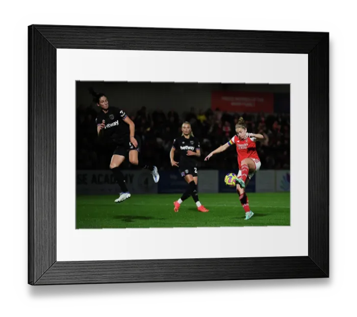 Framed Print : Arsenal's Kim Little in Action: Arsenal Women vs. West Ham United, 2022-23 Barclays WSL
