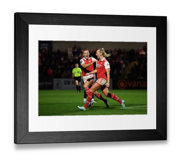 Framed Print : Stina Blackstenius Scores Double: Arsenal Clinch Super League Win vs. West Ham