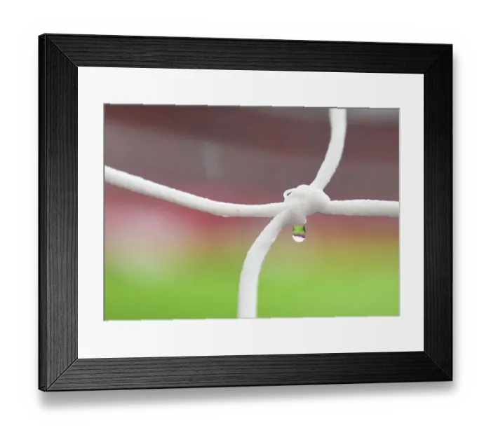 Framed Print : Rainy Arsenal: Arsenal FC vs Nottingham Forest, Premier League 2022-23 Framed Print : Rainy Arsenal: Arsenal FC vs Nottingham Forest, Premier League 2022-23