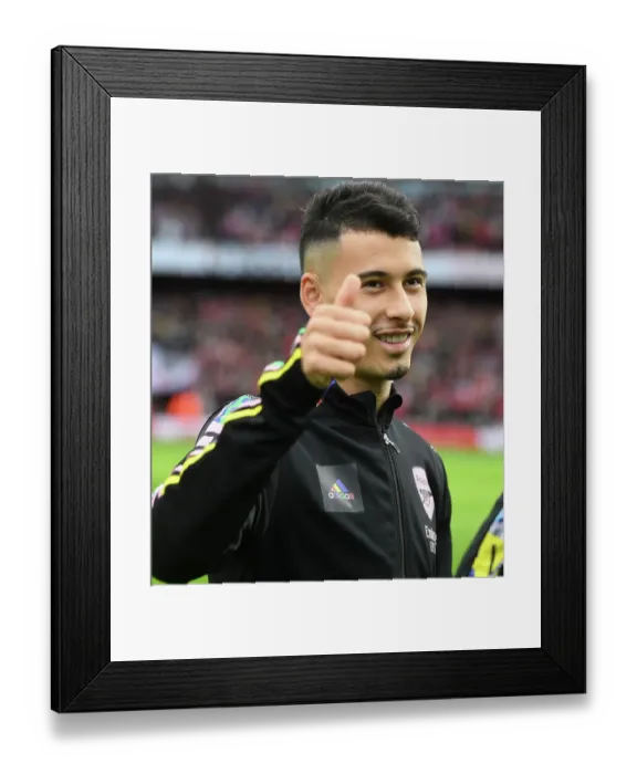 Framed Print : Arsenal's Gabriel Martinelli Readies for Arsenal v Nottingham Forest Clash (2022-23)