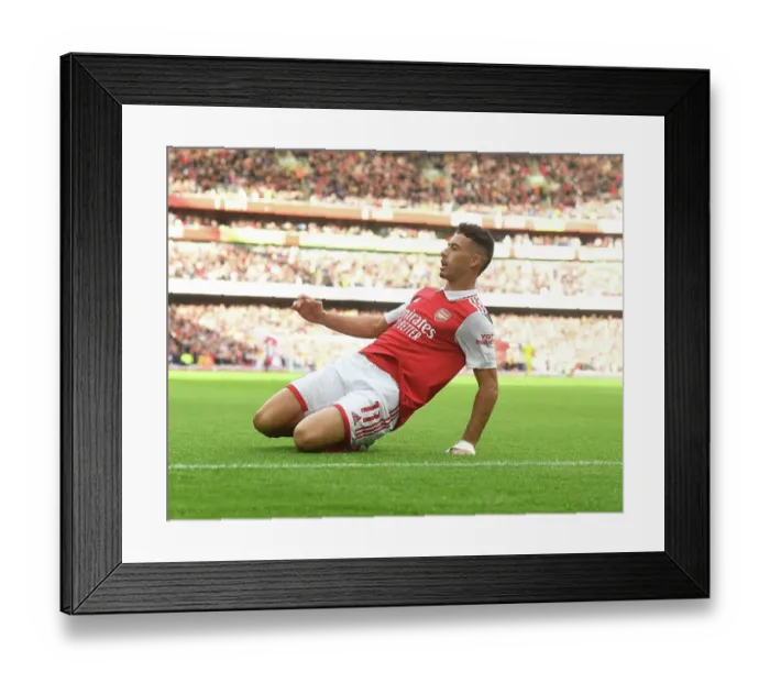 Framed Print : Martinelli's Stunner: Arsenal's Game-Winning Goal Against Nottingham Forest (2022-23)