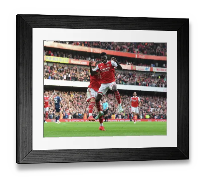 Framed Print : Thomas Partey Scores Stunner: Arsenal's Dominant 4-0 Win Over Nottingham Forest