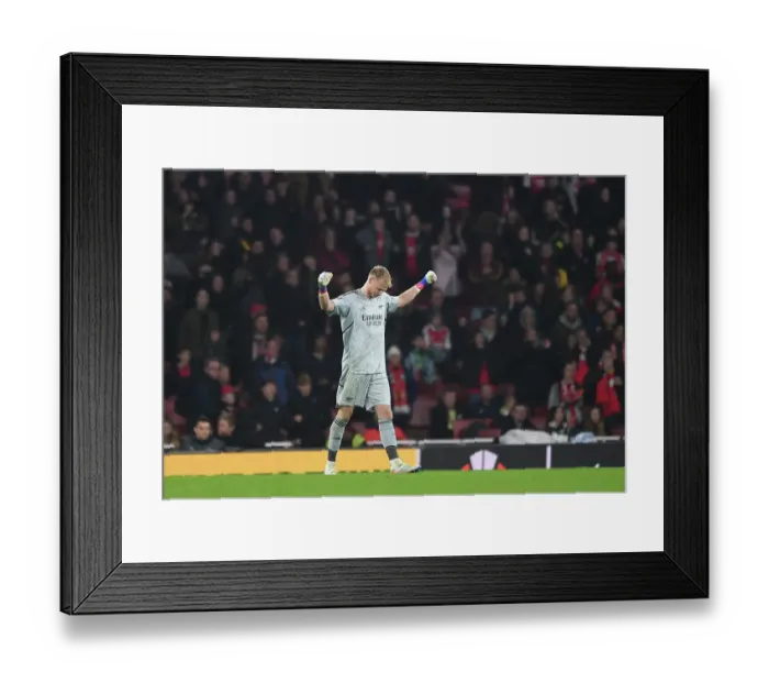 Framed Print : Arsenal Celebrate Europa League Victory Over FC Zurich