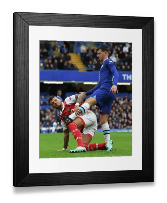 Framed Print : Clash of Titans: Premier League Showdown - Chelsea vs. Arsenal (November 2022) Framed Print : Clash of Titans: Premier League Showdown - Chelsea vs. Arsenal (November 2022)