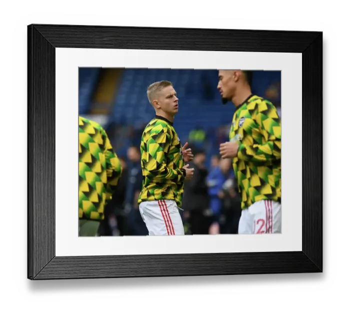 Framed Print : Zinchenko Readies for Chelsea Clash: Arsenal's Star Gears Up in Premier League 2022-23