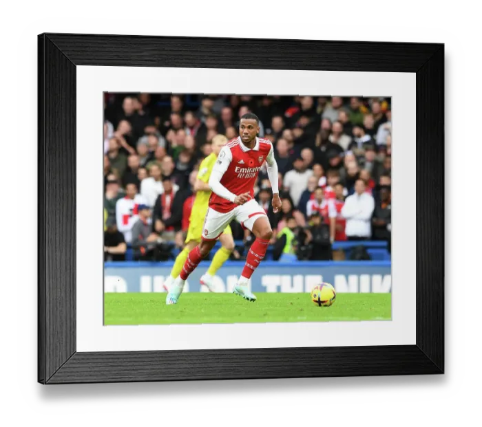 Framed Print : Gabriel Magalhaes Faces Off Against Chelsea in the 2022-23 Premier League Clash