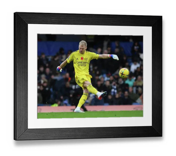 Framed Print : Arsenal's Ramsdale Faces Off Against Chelsea in Premier League Battle (2022-23) Framed Print : Arsenal's Ramsdale Faces Off Against Chelsea in Premier League Battle (2022-23)