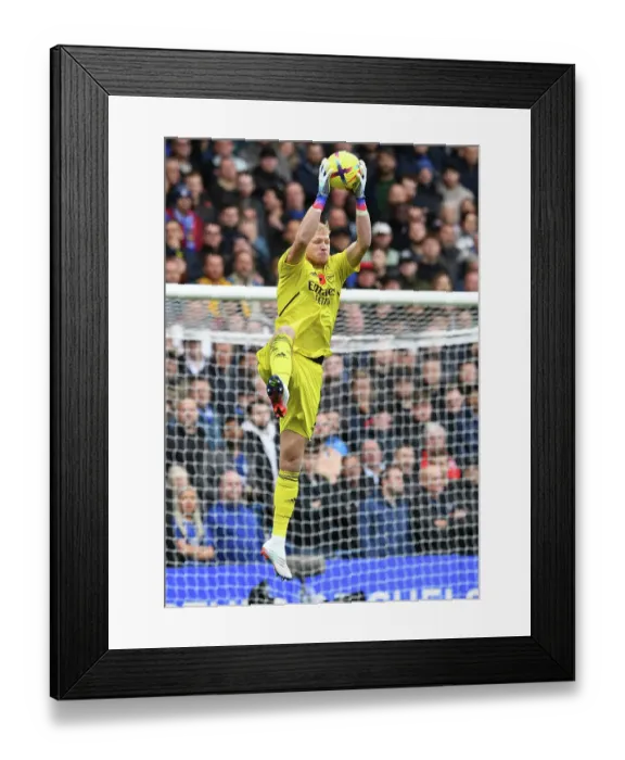 Framed Print : Arsenal's Aaron Ramsdale Stares Down Chelsea in Thrilling 2022-23 Premier League Clash Framed Print : Arsenal's Aaron Ramsdale Stares Down Chelsea in Thrilling 2022-23 Premier League Clash