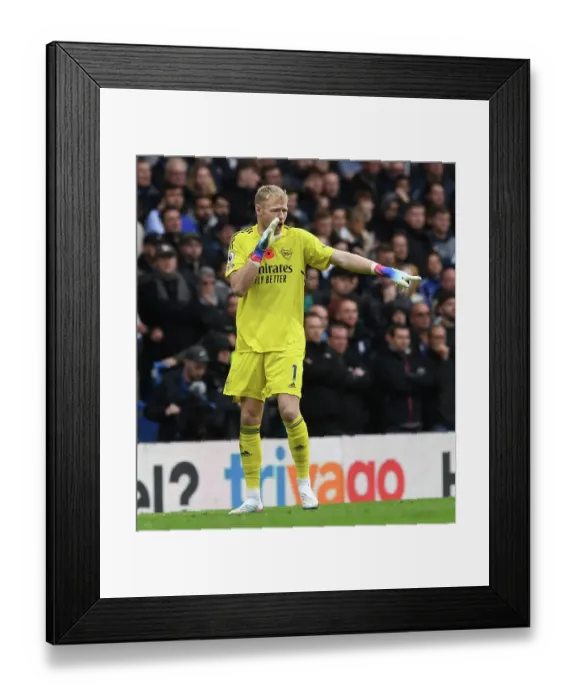 Framed Print : Arsenal's Aaron Ramsdale Goes Head-to-Head with Chelsea in Premier League Battle (2022-23) Framed Print : Arsenal's Aaron Ramsdale Goes Head-to-Head with Chelsea in Premier League Battle (2022-23)