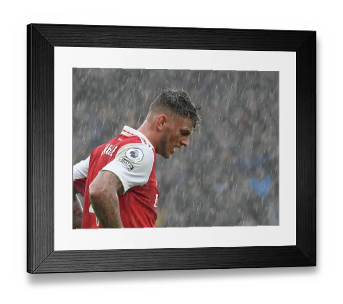 Framed Print : Arsenal's Ben White Faces Off Against Chelsea in Intense Premier League Showdown (2022-23) Framed Print : Arsenal's Ben White Faces Off Against Chelsea in Intense Premier League Showdown (2022-23)