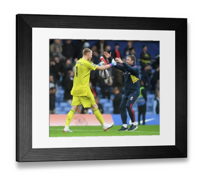 Framed Print : Arsenal's Premier League Triumph at Stamford Bridge: Ramsdale's Historic Victory over Chelsea (2022-23)