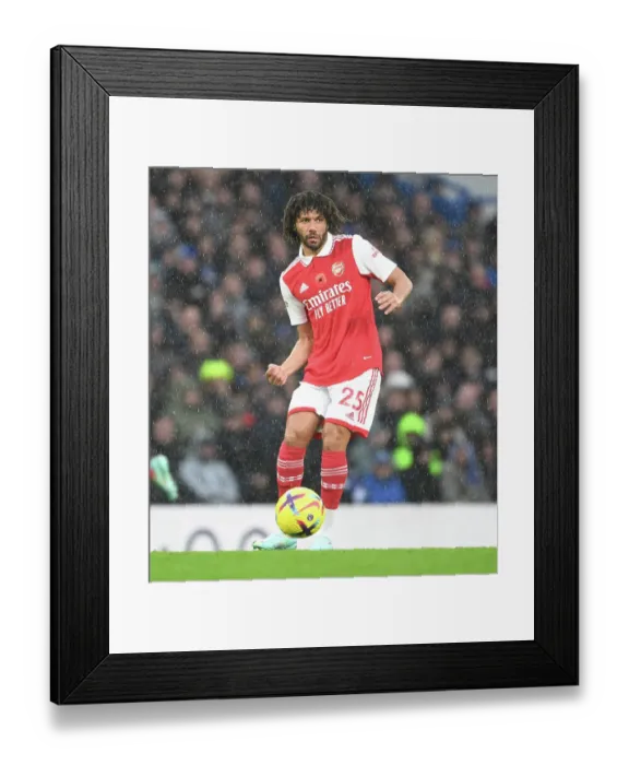 Framed Print : Arsenal's Mo Elneny Faces Off Against Chelsea at Stamford Bridge (Premier League 2022-23)